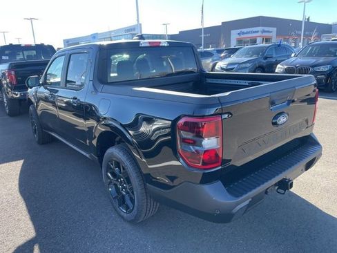 New 2026 Ford Maverick Lariat w/ Black Appearance Package image 4