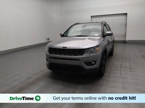 Used 2018 Jeep Compass Latitude FWD image 1