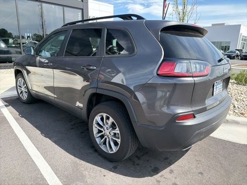 Used 2022 Jeep Cherokee Latitude Lux w/ Sun & Sound Group image 3