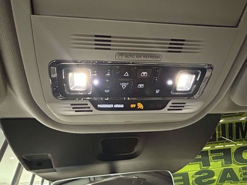 Used 2025 Lincoln Aviator 2WD w/ Jet Appearance Package image 29