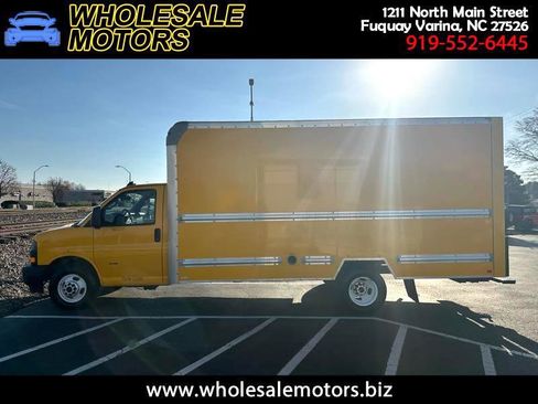 Used 2021 GMC Savana 3500 Extended w/ Power Convenience Package image 1