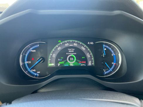 Certified 2025 Toyota RAV4 LE AWD/4WD image 10