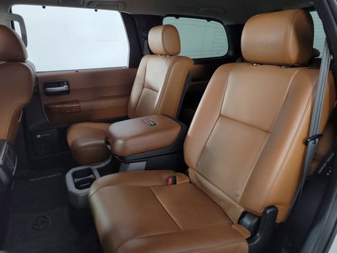 Used 2020 Toyota Sequoia Platinum image 20
