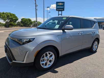 Used 2025 Kia Soul LX w/ LX Technology Package