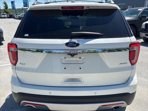 Used 2016 Ford Explorer XLT w/ Equipment Group 202A AWD/4WD image 6