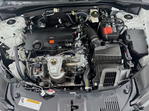 Certified 2026 Honda HR-V EX-L image 10