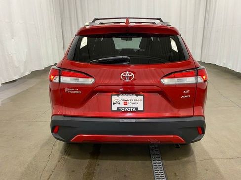 Certified 2023 Toyota Corolla Cross LE image 5