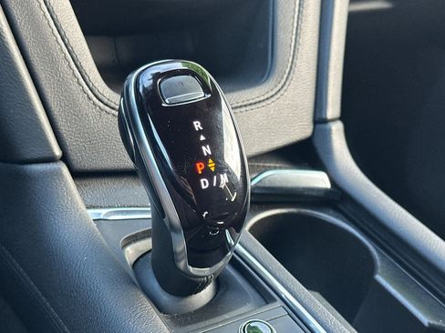 Used 2025 Cadillac XT6 Premium Luxury w/ Technology Package image 35