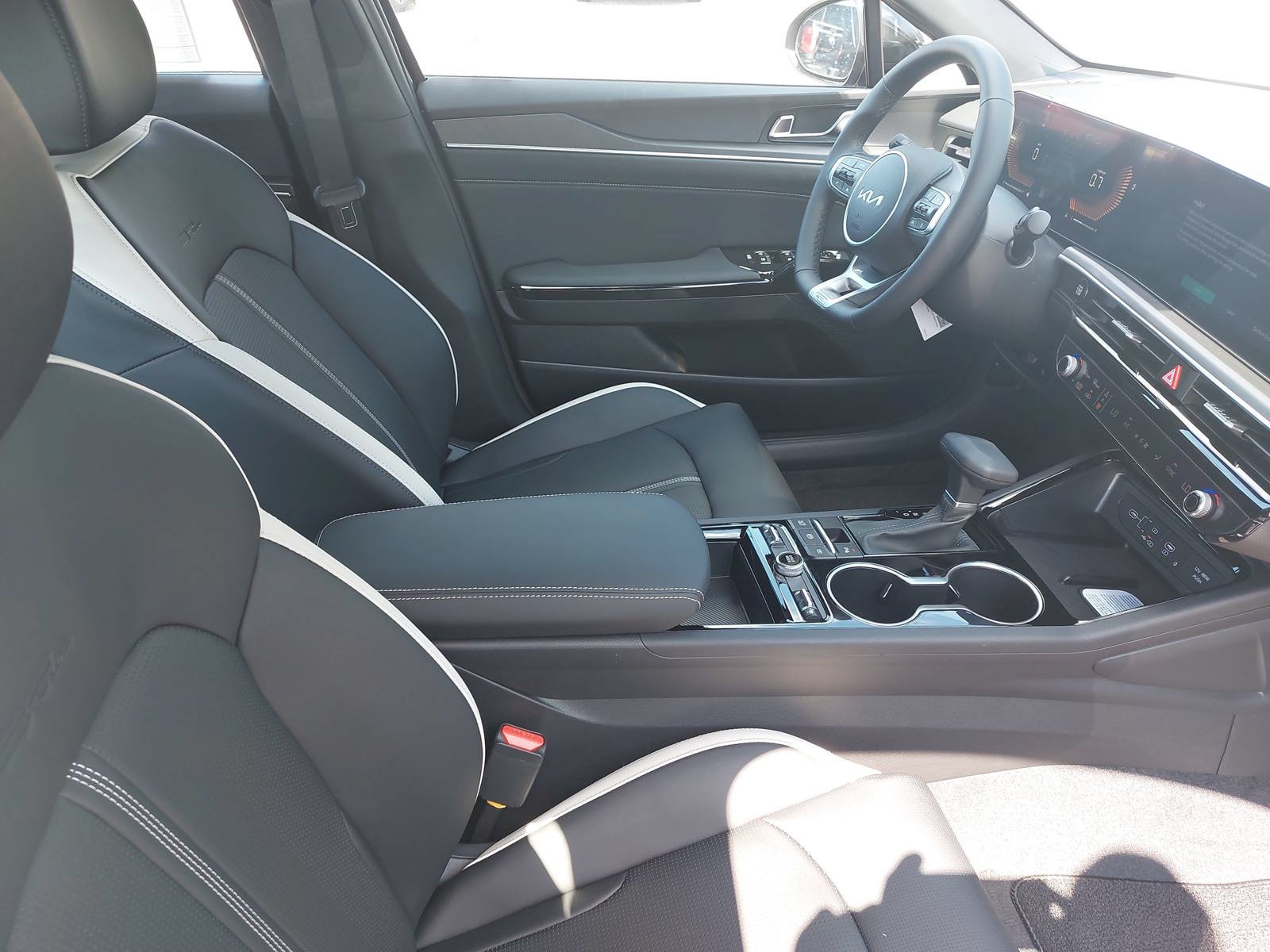 New 2027 Kia K5 GT-Line FWD image 10