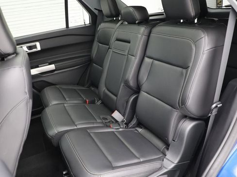 Used 2023 Ford Explorer XLT w/ Equipment Group 202A image 11