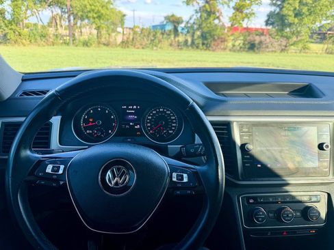 Used 2019 Volkswagen Atlas SE FWD image 19