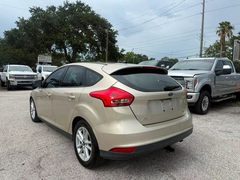 Used 2018 Ford Focus SE FWD image 5