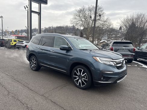 Used 2022 Honda Pilot Touring image 1