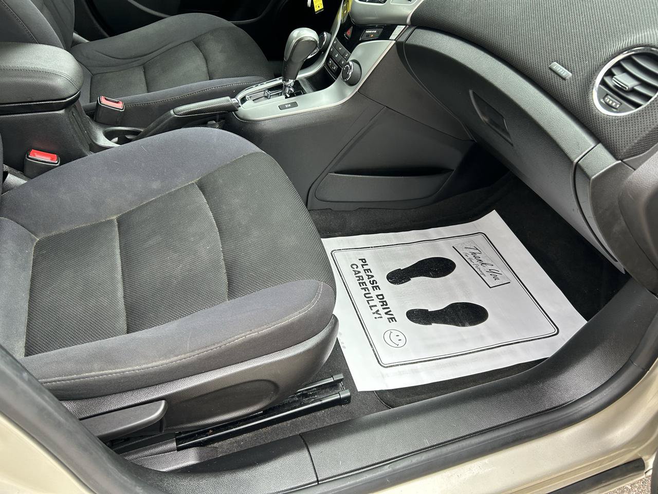 Used 2014 Chevrolet Cruze LT FWD image 12