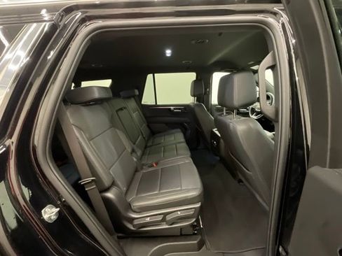 Used 2025 Chevrolet Tahoe LT AWD/4WD image 25