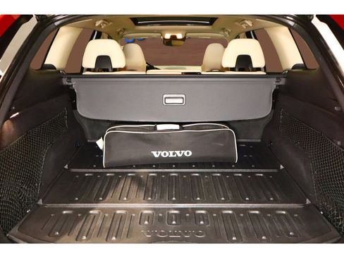 Used 2016 Volvo XC60 T6 Platinum w/ Climate Package image 17