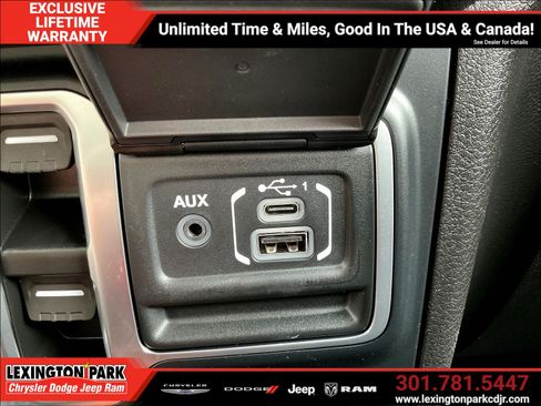 Used 2025 Jeep Wrangler Unlimited Sport AWD/4WD image 16