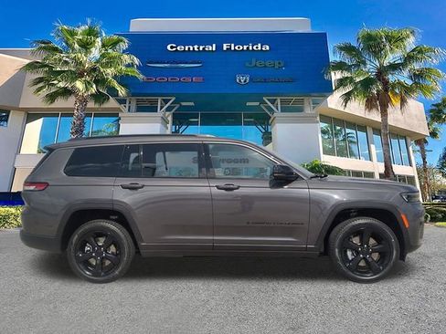 New 2026 Jeep Grand Cherokee L Limited w/ Limited Altitude Package AWD/4WD image 4