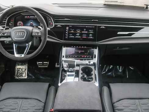 New 2025 Audi RS Q8 performance image 12