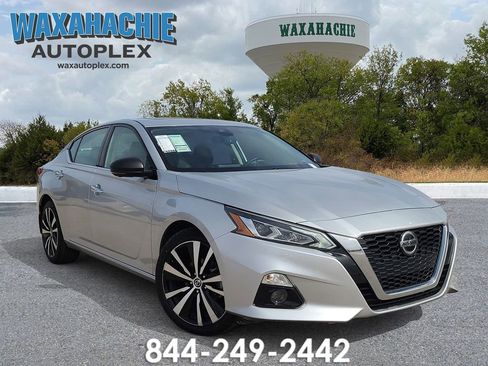 Used 2022 Nissan Altima 2.5 Platinum image 1
