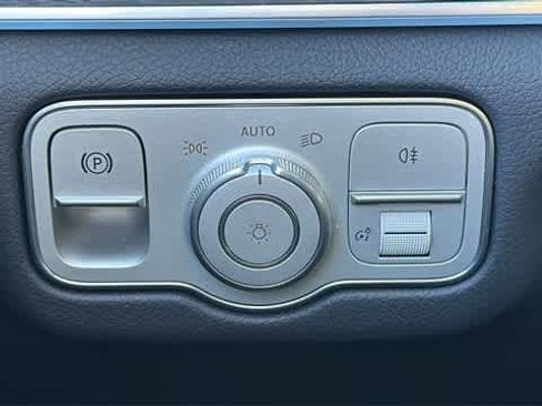 Certified 2025 Mercedes-Benz GLS 450 4MATIC image 18