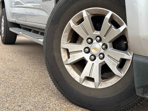 Used 2018 Chevrolet Colorado LT w/ LT Convenience Package image 2