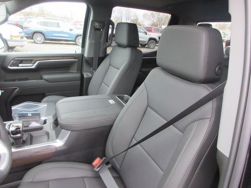 New 2026 GMC Sierra 1500 SLT w/ SLT Convenience Package image 13