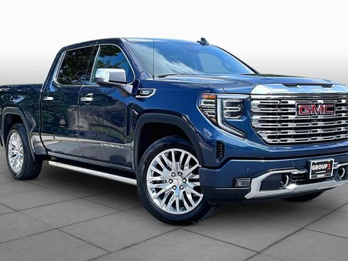 Used 2022 GMC Sierra 1500 Denali w/ Denali Reserve Package AWD/4WD image 3