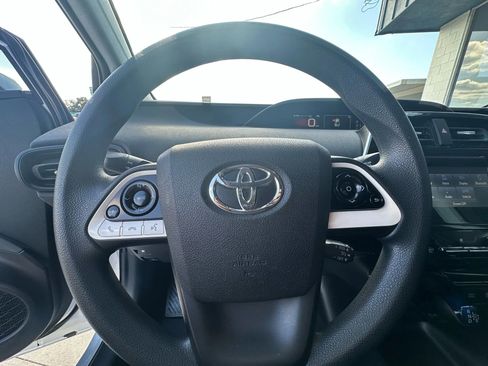 Used 2016 Toyota Prius Two image 21