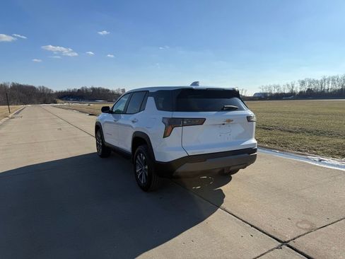 New 2026 Chevrolet Equinox LT w/ Convenience Package II image 8