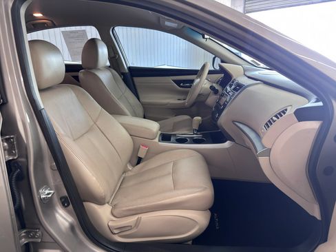 Used 2015 Nissan Altima 2.5 S w/ Power Driver Seat Package FWD image 10