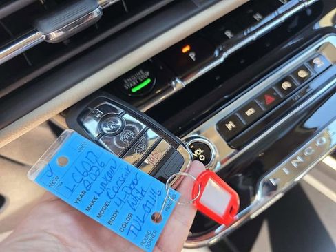 New 2026 Lincoln Corsair Premiere image 13