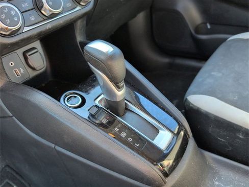 Used 2021 Nissan Versa SV image 14