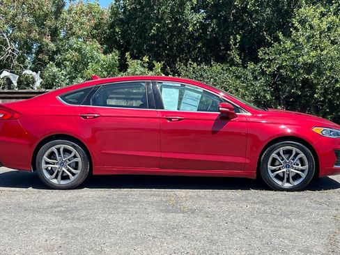 Certified 2020 Ford Fusion SEL FWD image 3