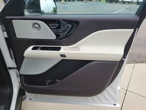 Certified 2023 Lincoln Aviator Black Label w/ Dynamic Handling Package AWD/4WD image 29