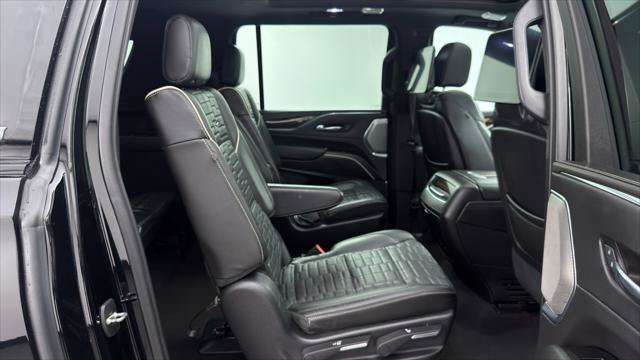 Used 2021 Cadillac Escalade ESV Sport Platinum RWD image 18