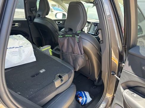 Used 2025 Volvo XC60 B5 Plus image 14