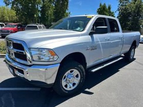 Used 2018 RAM 2500 SLT AWD/4WD image 1