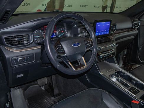 Used 2020 Ford Explorer Limited RWD image 6