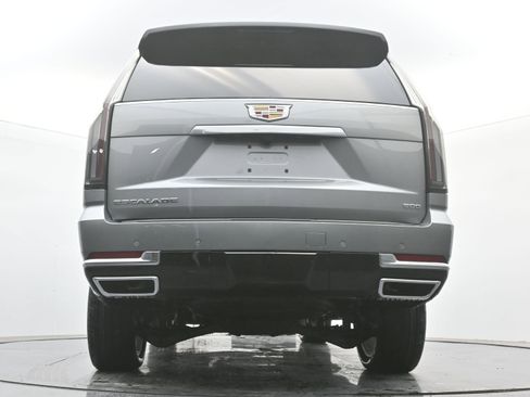 New 2026 Cadillac Escalade 4WD w/ LPO, Floor Liner Package image 18