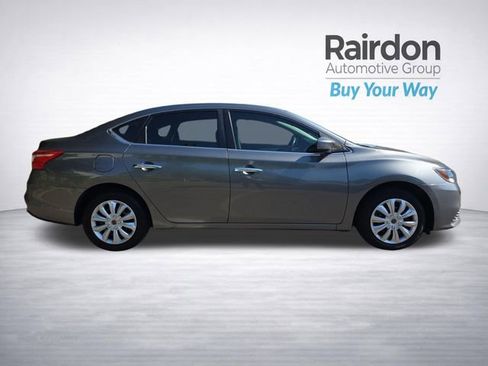 Used 2018 Nissan Sentra S FWD image 8