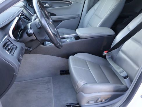 Used 2019 Chevrolet Impala LT image 46