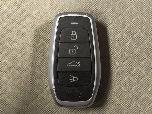 Used 2020 Buick Encore Preferred FWD image 32