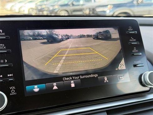 Used 2018 Honda Accord Touring image 21