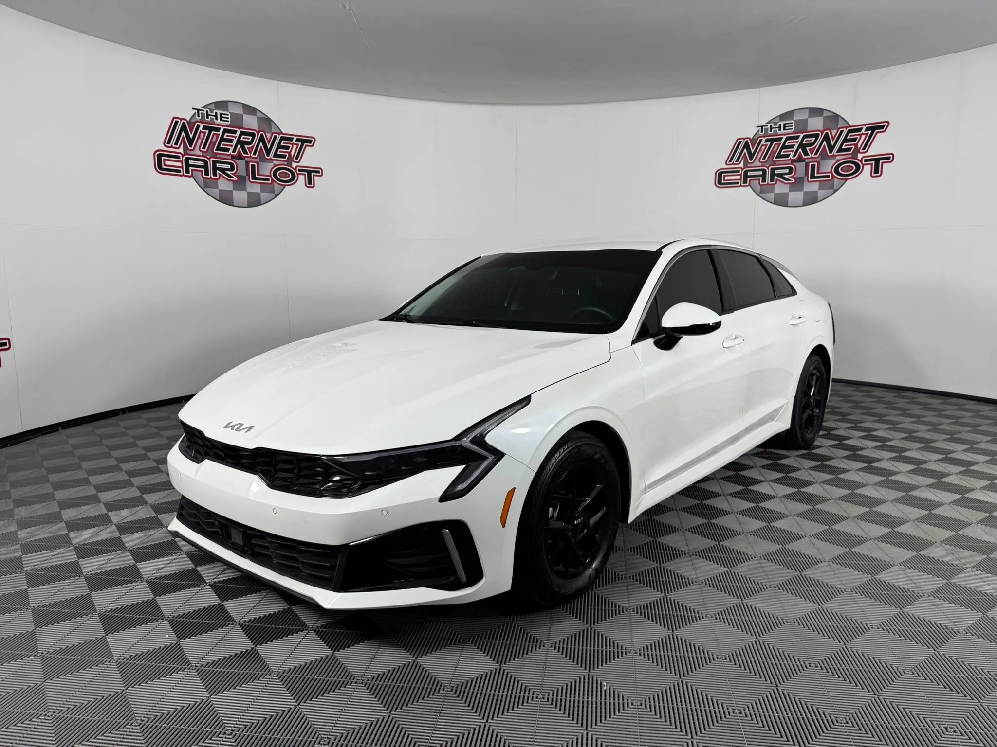 Used 2025 Kia K5 LXS FWD image 3