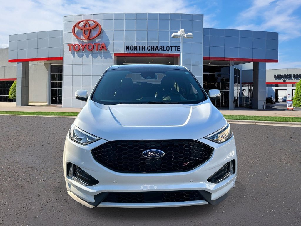 Used 2022 Ford Edge ST w/ Equipment Group 401A AWD/4WD image 2