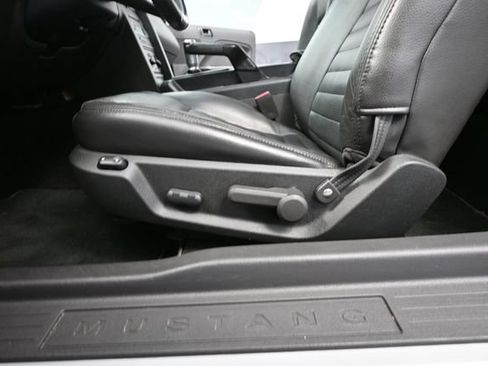 Used 2006 Ford Mustang GT Premium RWD image 19