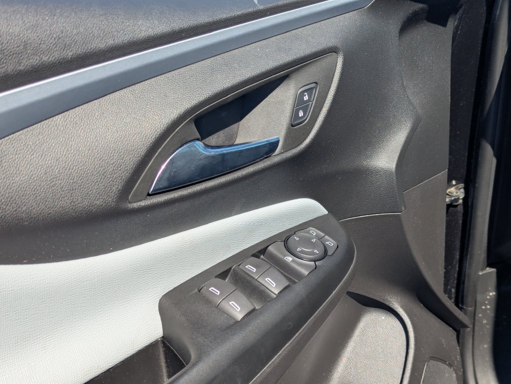 Used 2025 Buick Envista Preferred FWD image 25