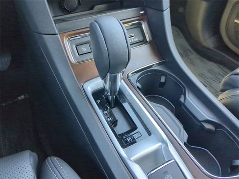 Certified 2025 Subaru Ascent Touring image 28