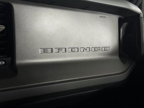 Used 2024 Ford Bronco Big Bend w/ Sasquatch Package AWD/4WD image 17